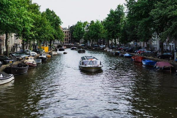 que-ver-un-dia-en-amsterdam-barco